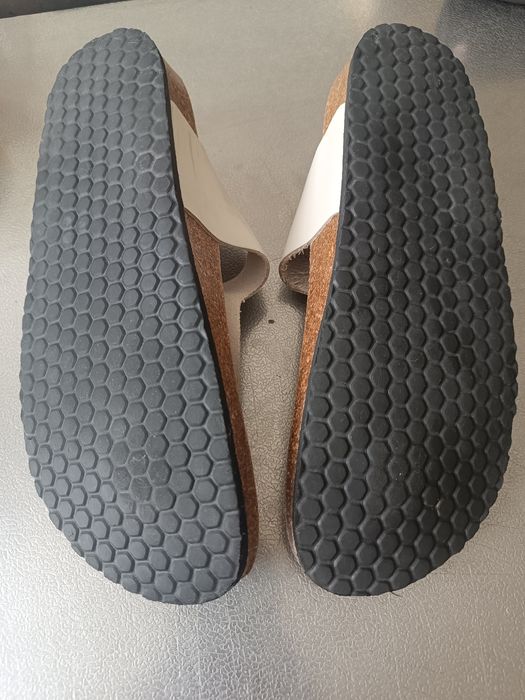 Анатомічні шльопанці bio bio на 37 р.