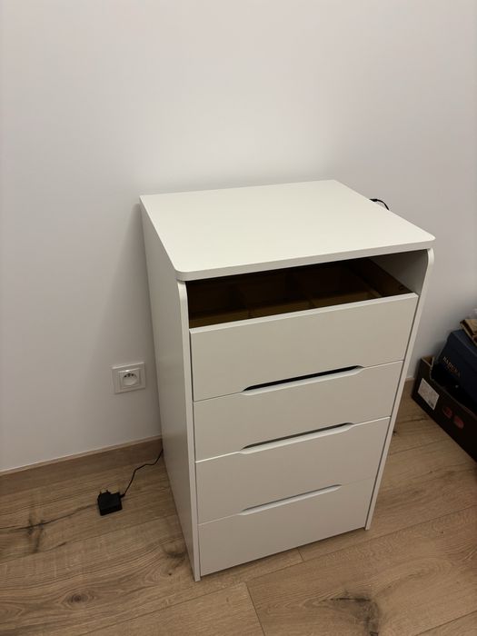 Toaletka z podswietlanym lustrem nowa