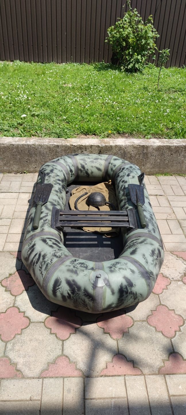 Лодка човен лисичанка стриж