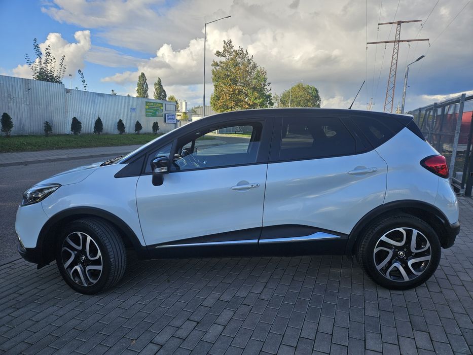 Renault Captur 2017 rok 1.2 benzyna 118 km serwis bezwypadkowa kamera