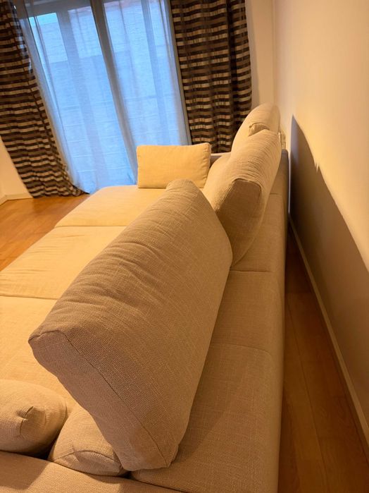 Sofá Eskilstuna IKEA 3 lugares C/chaise long bancos extensíveis c/novo
