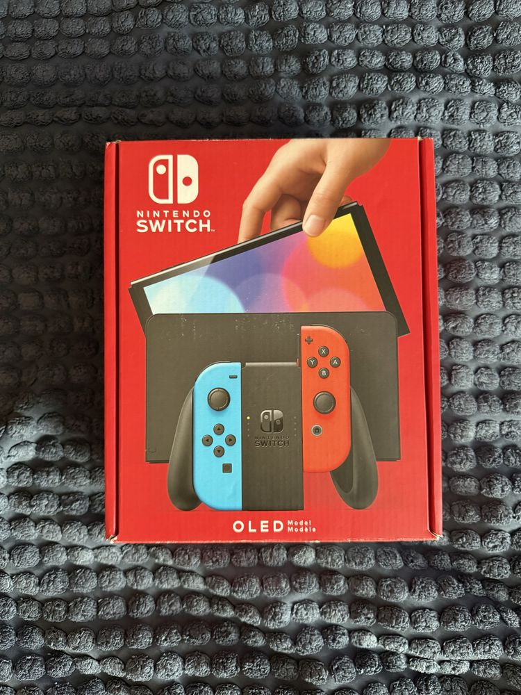 Nintendo Switch OLED + akcesoria