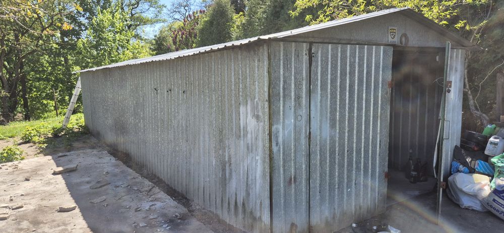 Garaż blaszany długi