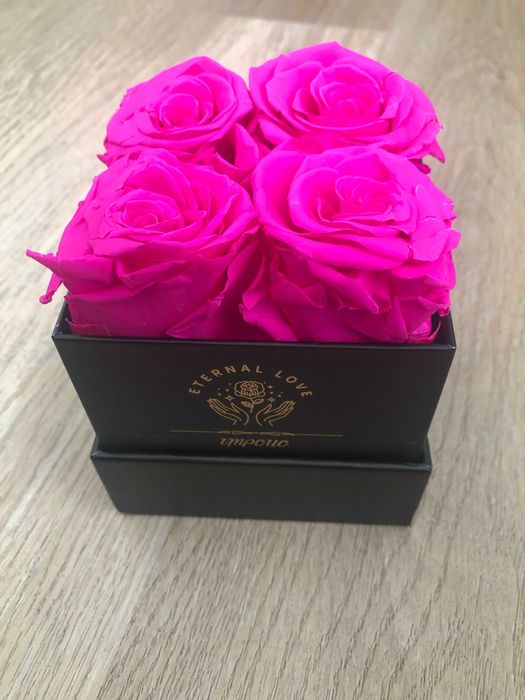 Zakonserwowana róża w pudełku ozdobnym, różowa