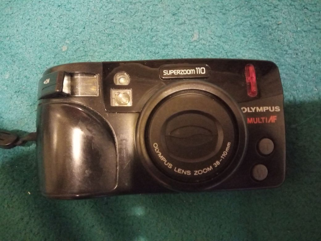Оригінальний японський плівковий фотоапарат Olympus superzoom 110
