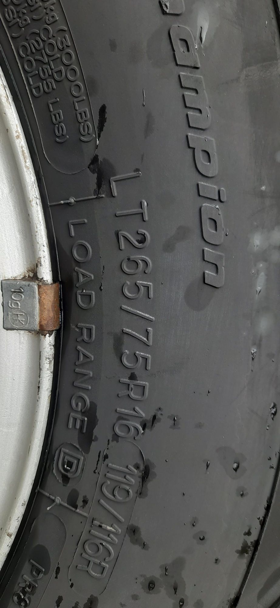 4x bf goodrich all terain na felgach.265x75x16