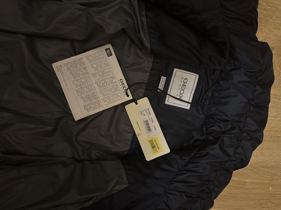 Фірмовий пуховик Geox