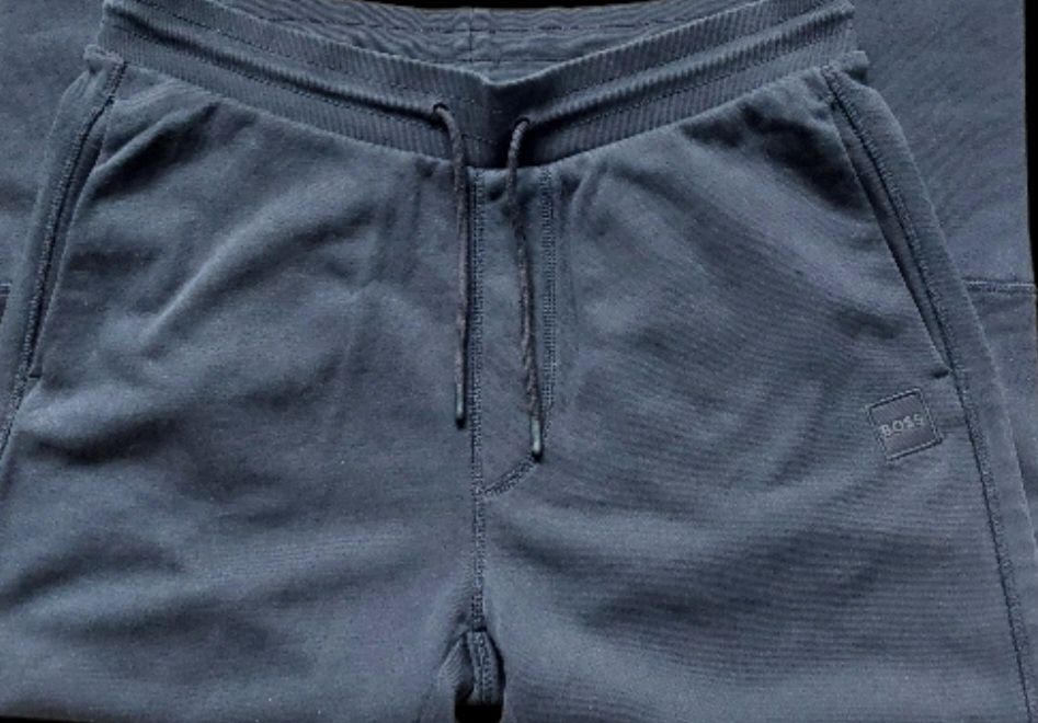 Hugo Boss nowe spodnie dresowe jogger r. M większe