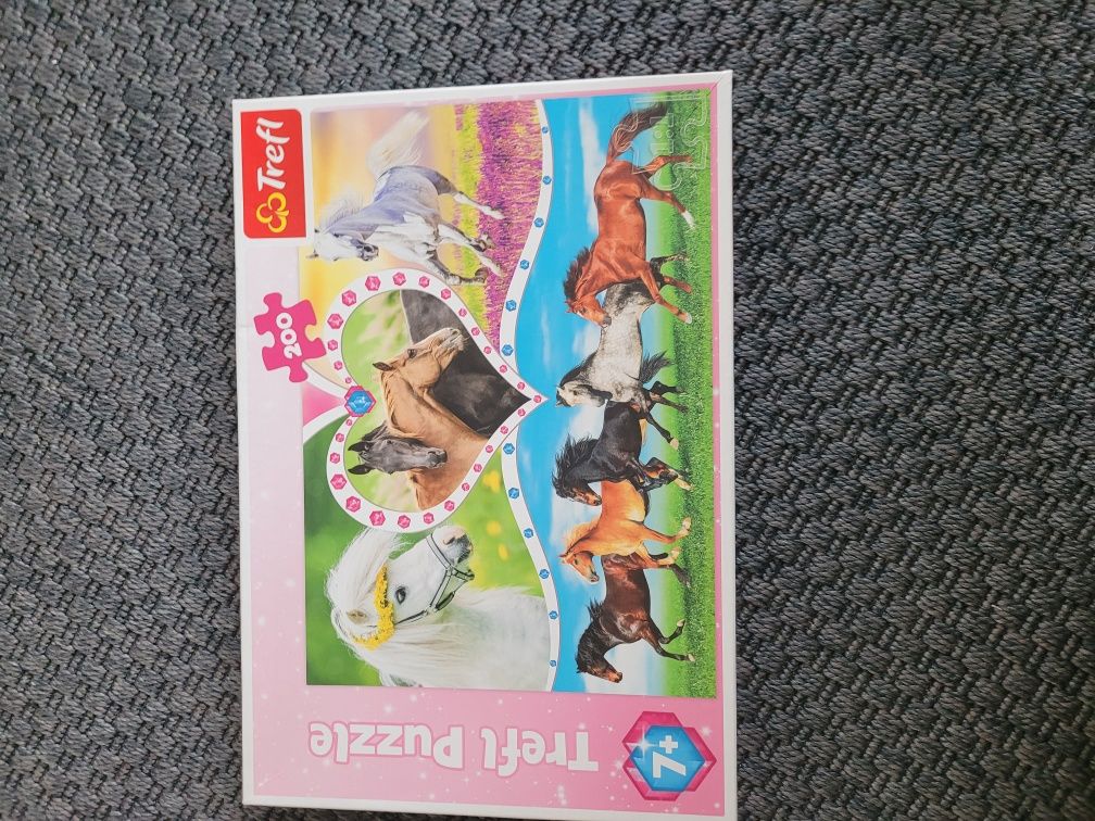 Puzzle konie lekko używane