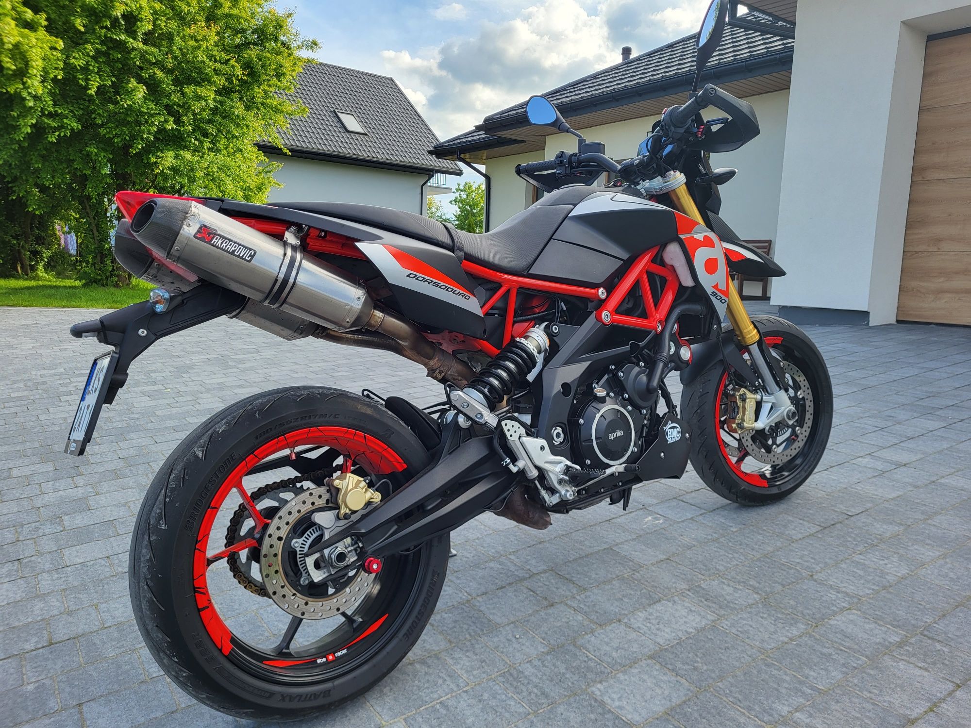 Aprilia Dorsoduro 900. 2020r Supermoto
