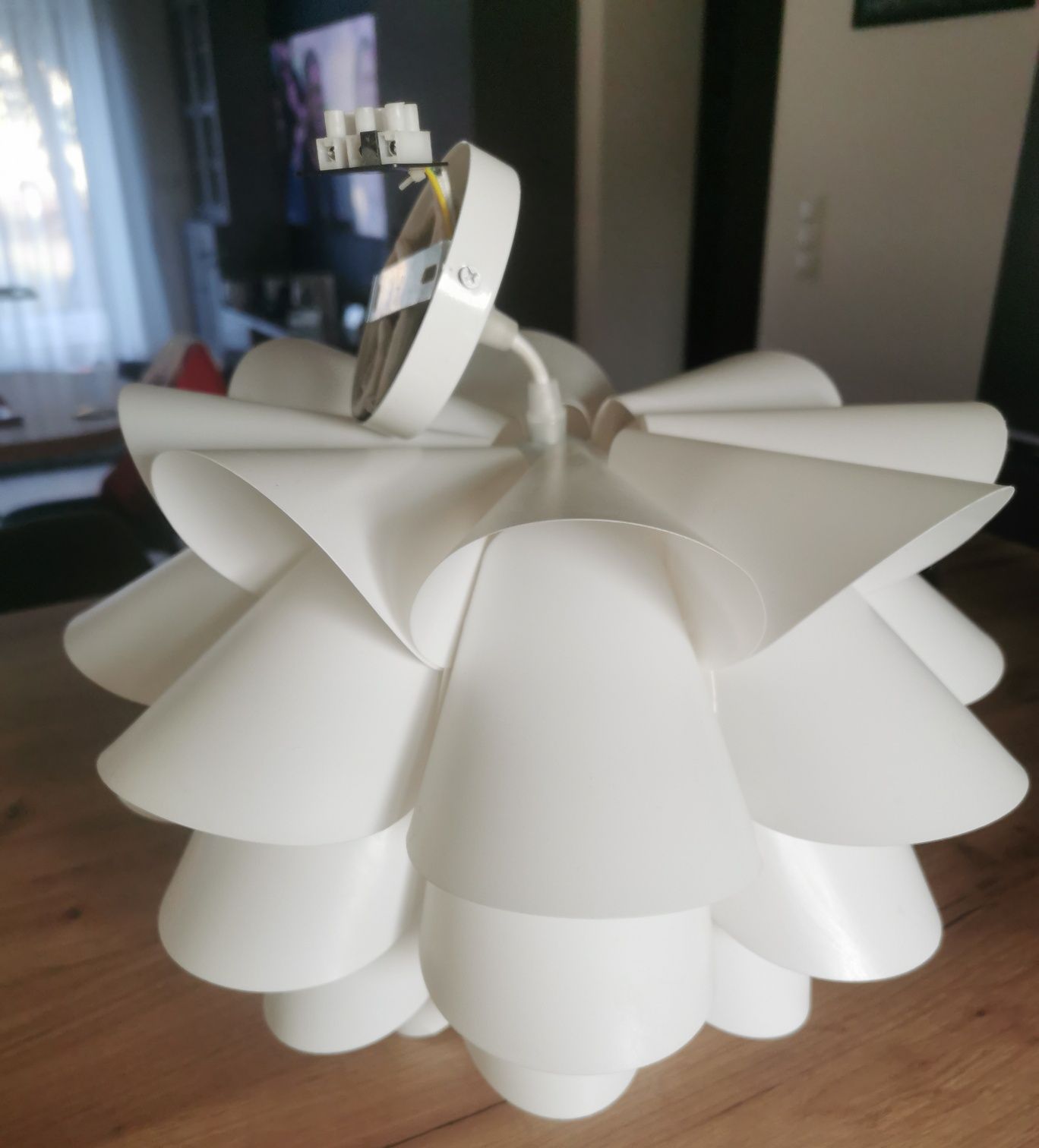 Przepiękna lampa do pokoju salonu