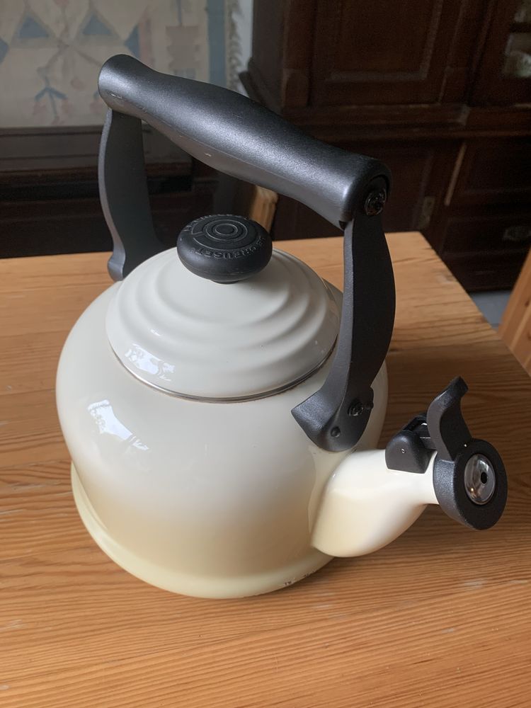 Le Creuset czajnik duży 2,1 l emaliowany stalowy klasyk