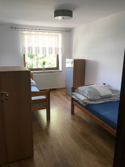 Noclegi, pół domu 150m2, do 10 osób, prywatny parking
