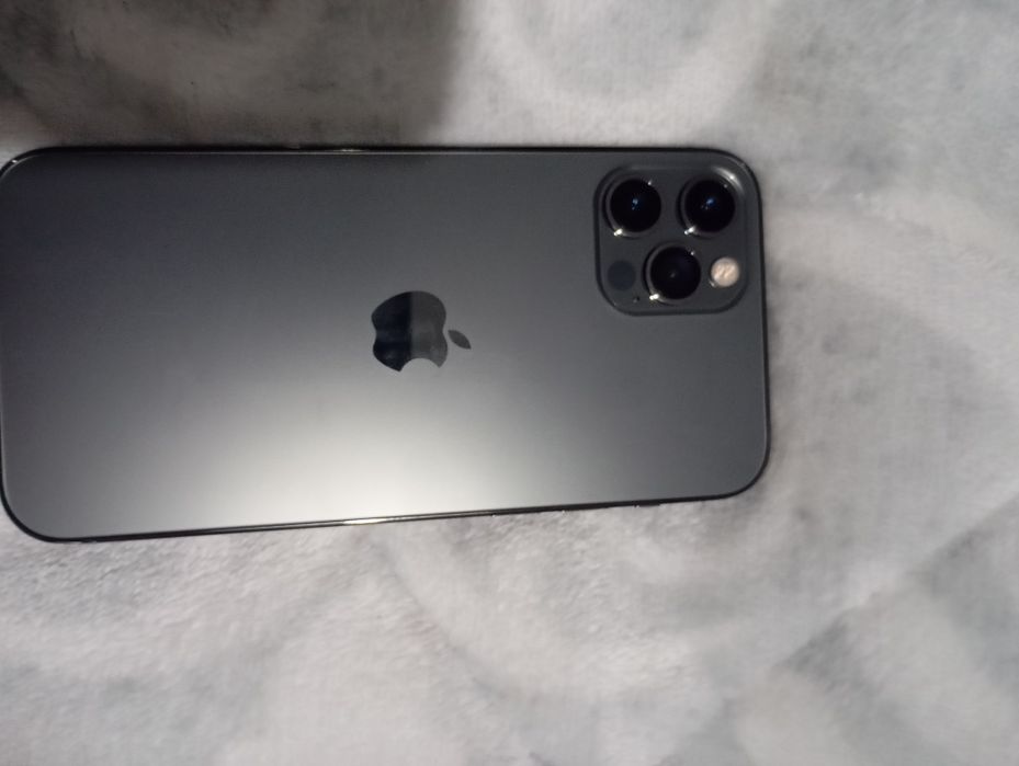 iPhone 12 plus completamente novo