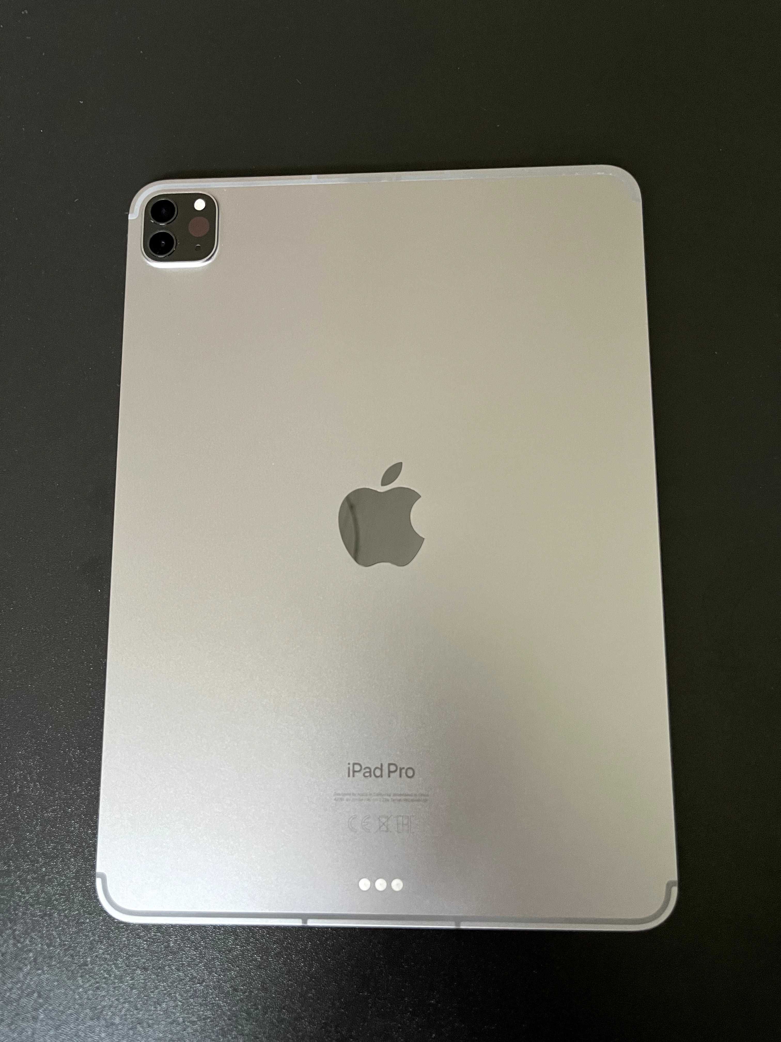 APPLE iPad Pro 11" 4 gen. 256GB WIFI 5G + etui/klawiatura LOGITECH