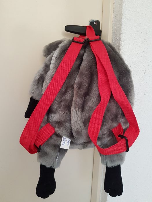 mochila criança nunca usada