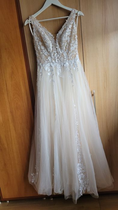 Suknia ślubna kremowo-brzoskwiniowa