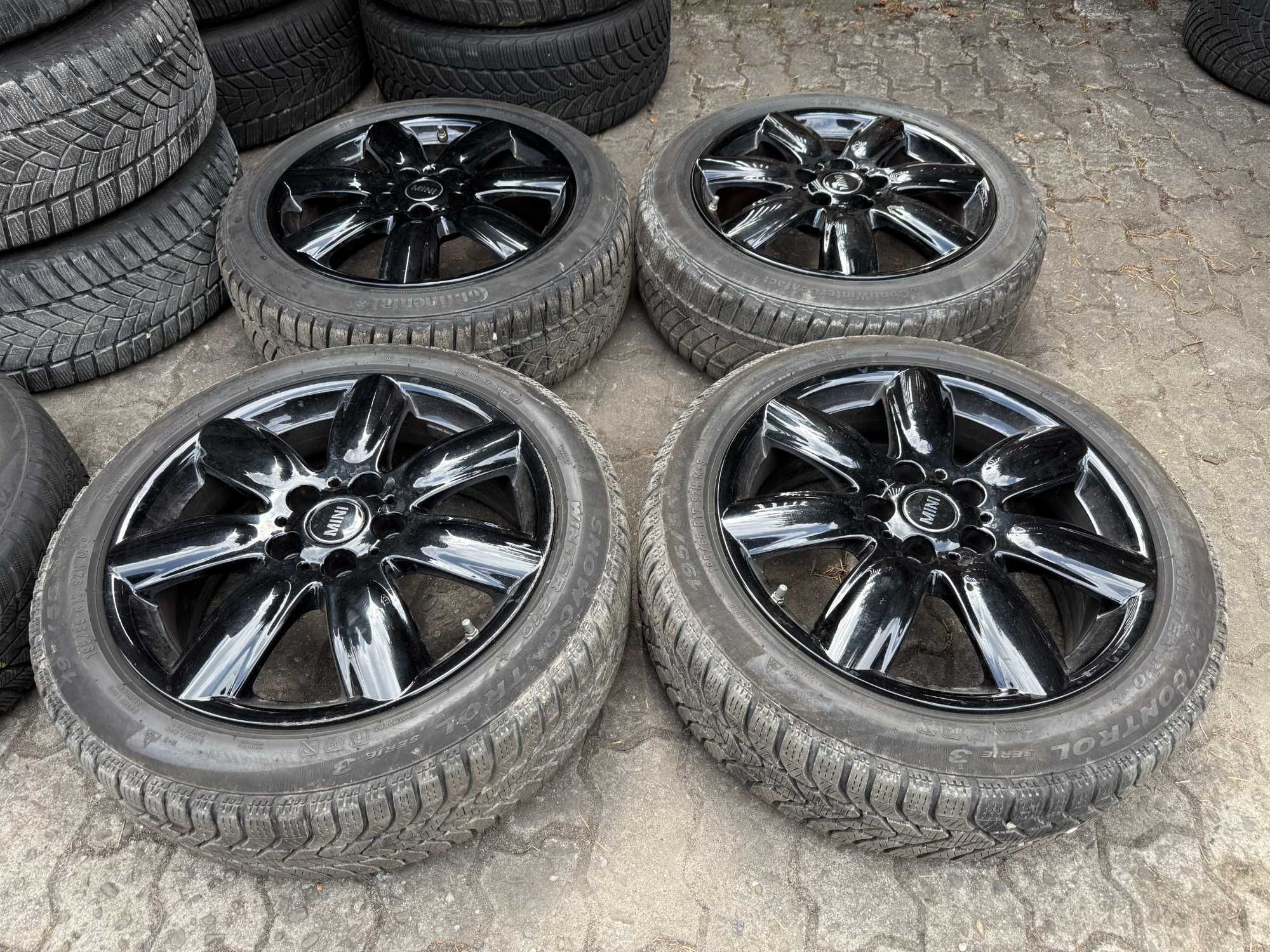 Felgi aluminiowe 17" 5x112 Mini F55 F56 F57 z oponami zimowymi 2021 r.