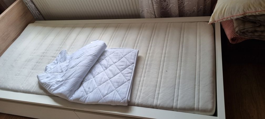 Łóżko Malm Ikea komplet z materacem pojedyncze