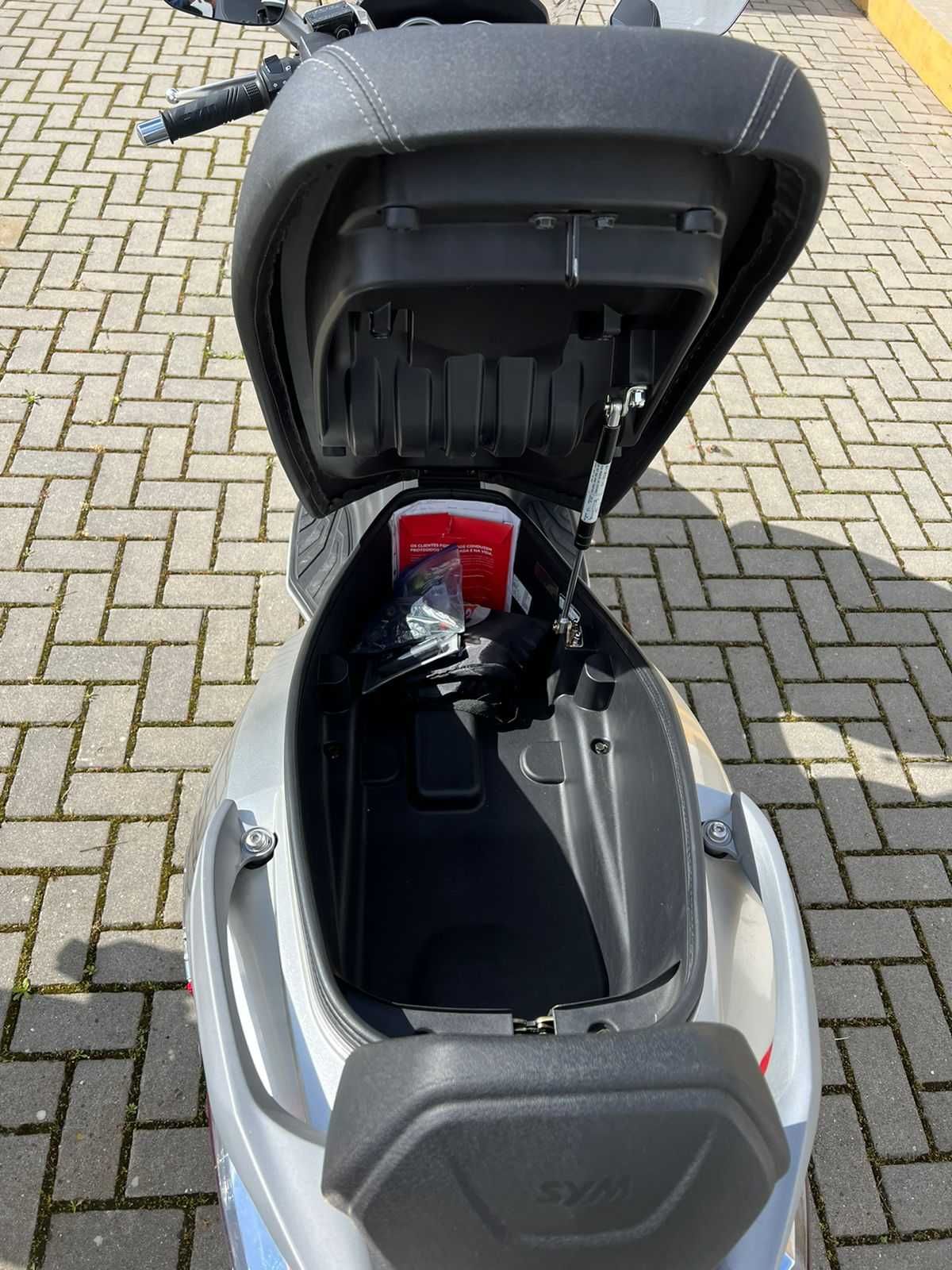 Scooter Sym 125 gtsi