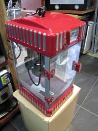 Maszynka do popcornu w stylu retro Klarstein Volcano czerwona