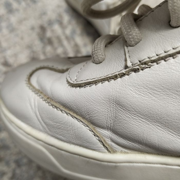 Шкіряні макасини, кеди, туфлі на жінку або дівчину підлітка