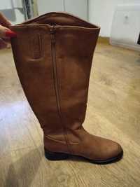 Bota camel com pêlo