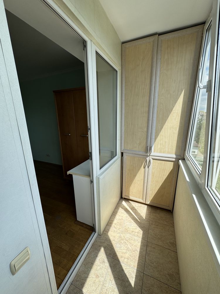 Продам 2 кім квартиру Березняки, вул Івана Миколайчука, 17/2