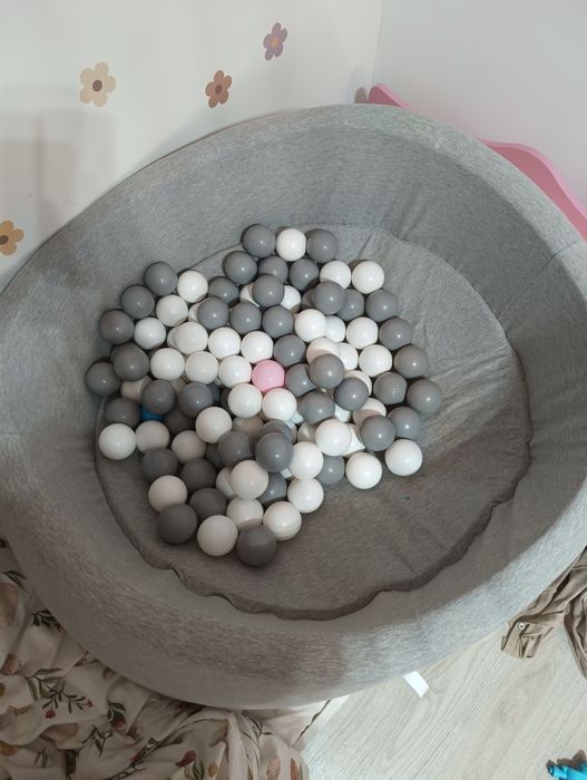 Basen z kulkami dziecięcy piankowy szaro biały różowy