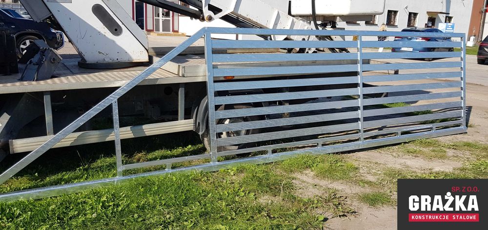 Brama przesuwna samonośna 4,00 m wypełniona profilem 80x20 OCYNKOWANA