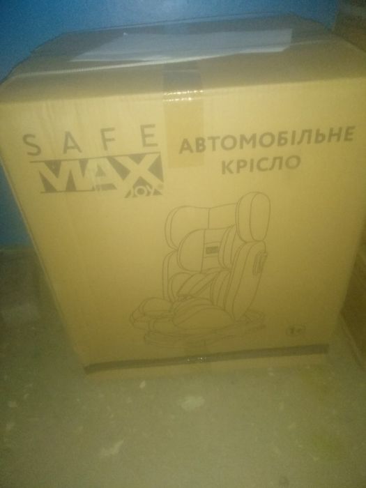 Автокрісло 9-36 кг нове в коробці ізофікс