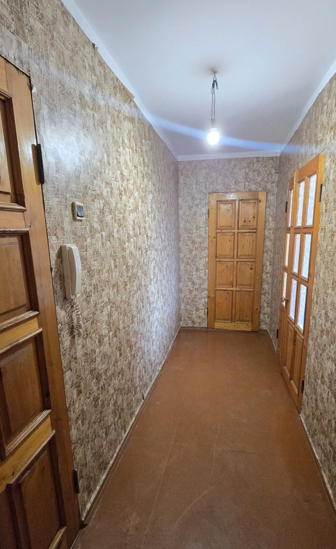 Продам 2 комнатную квартиру в отличном районе жилмассива Котовского