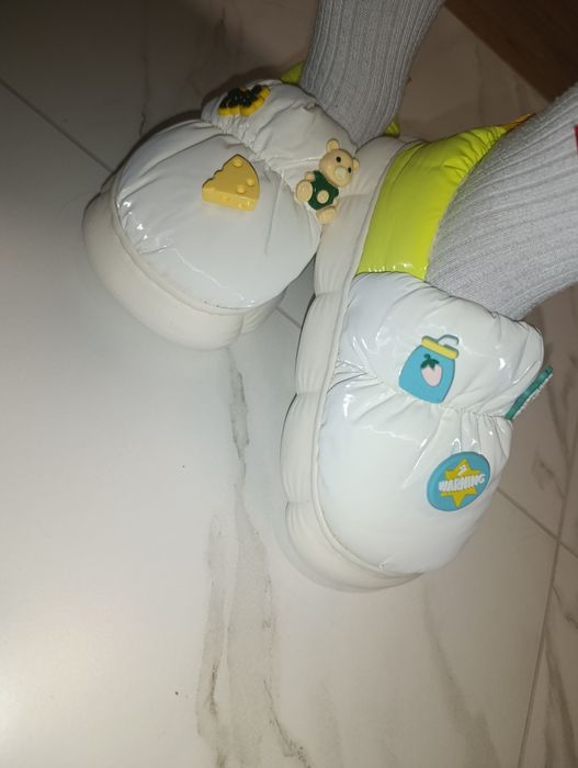 Тепле взуття угги теплі тапки вуличні тапки тапки в садок тапочки угги