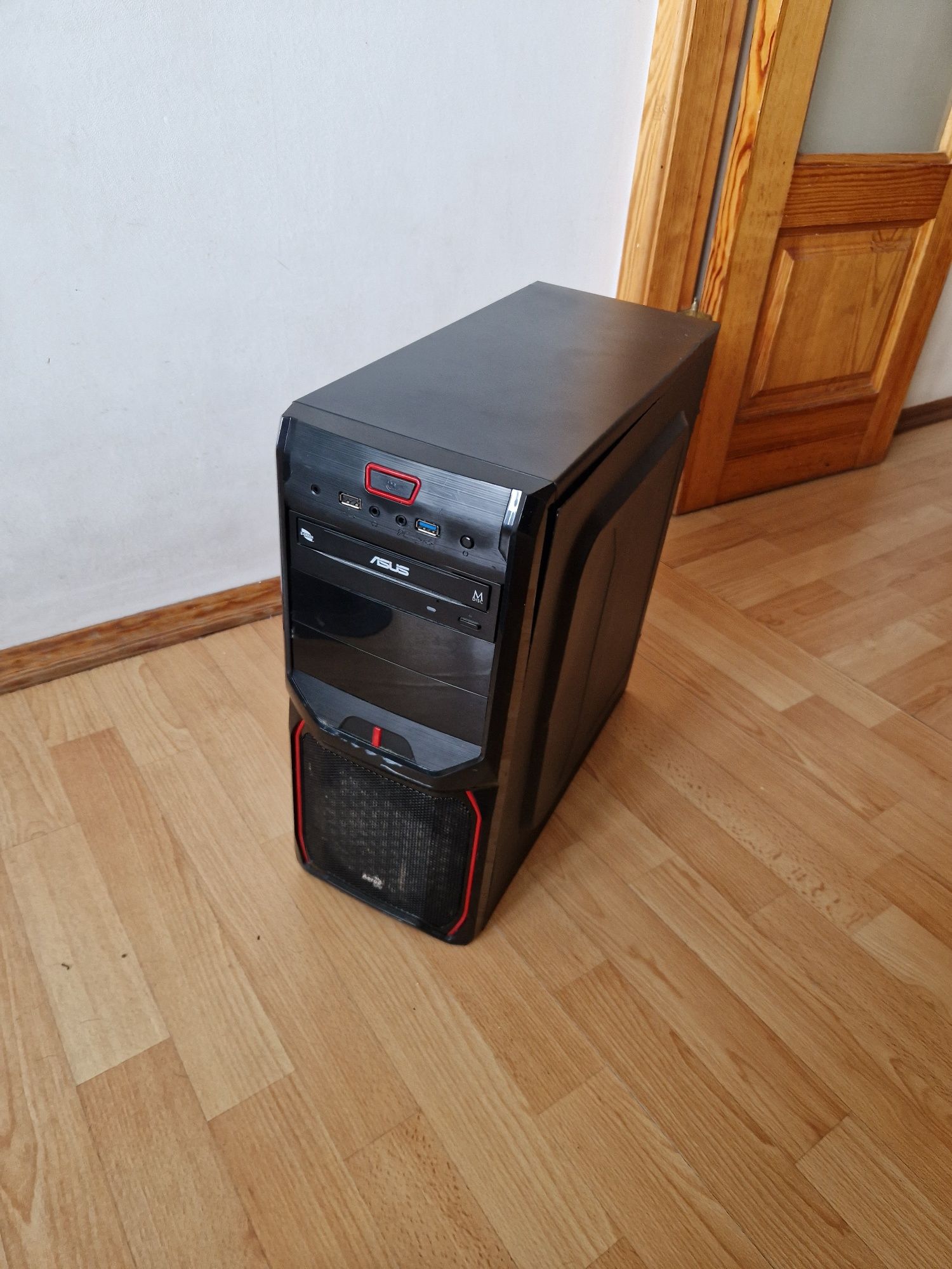 AEROCOOL два кулера Корпус для системного блока