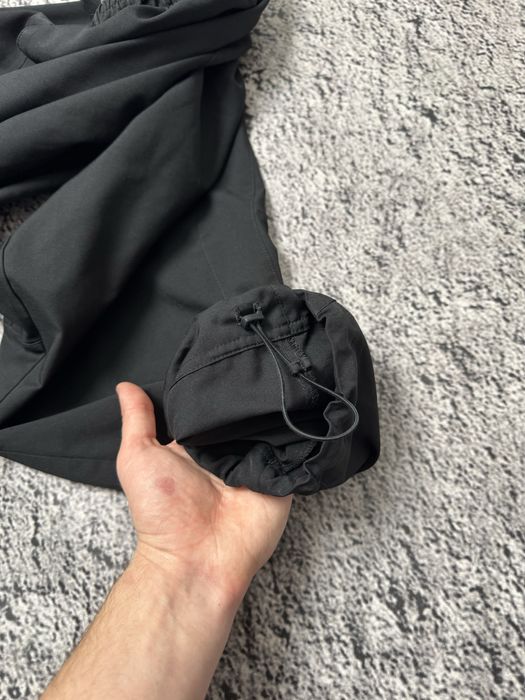 Широкие штаны Nike на утяжках Л размер