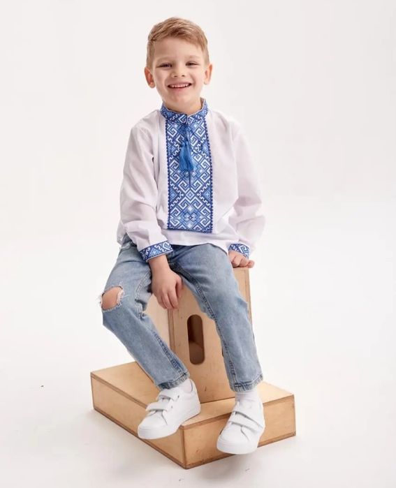 Вишиванка з класичним орнаментом на 10-11 років