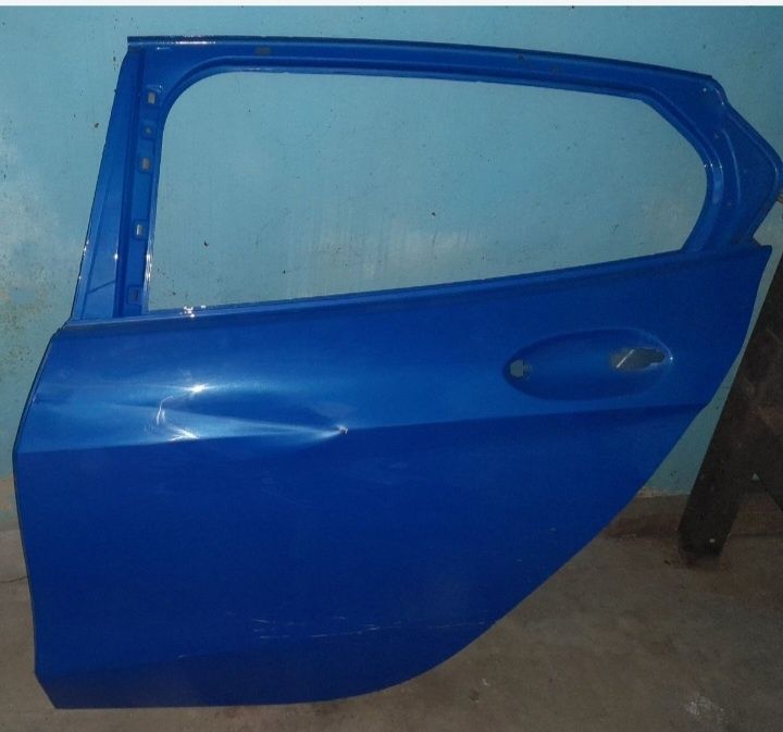 Porta tras Esquerda Bmw serie 1 f 40