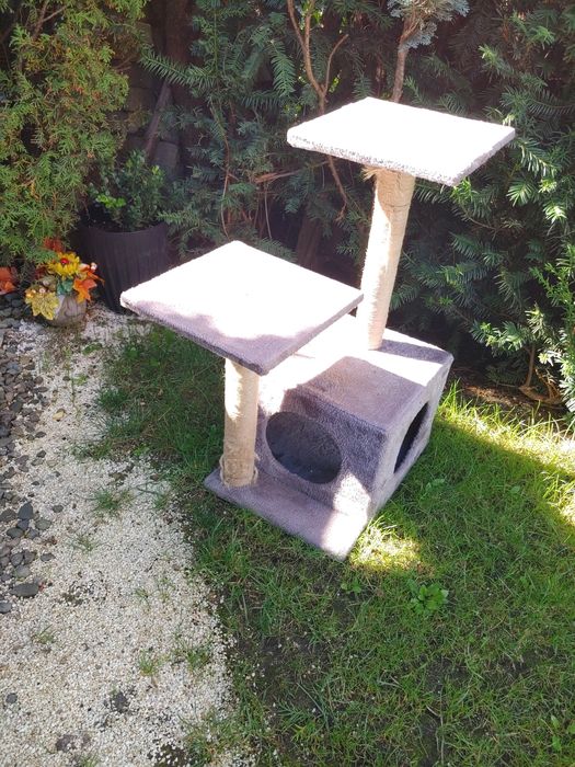 Sprzedam drapak dla kota wys.70 cm