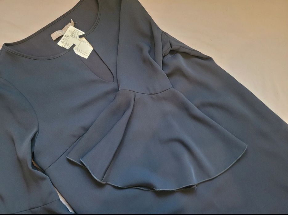 Elegancka granatowa sukienka Berg