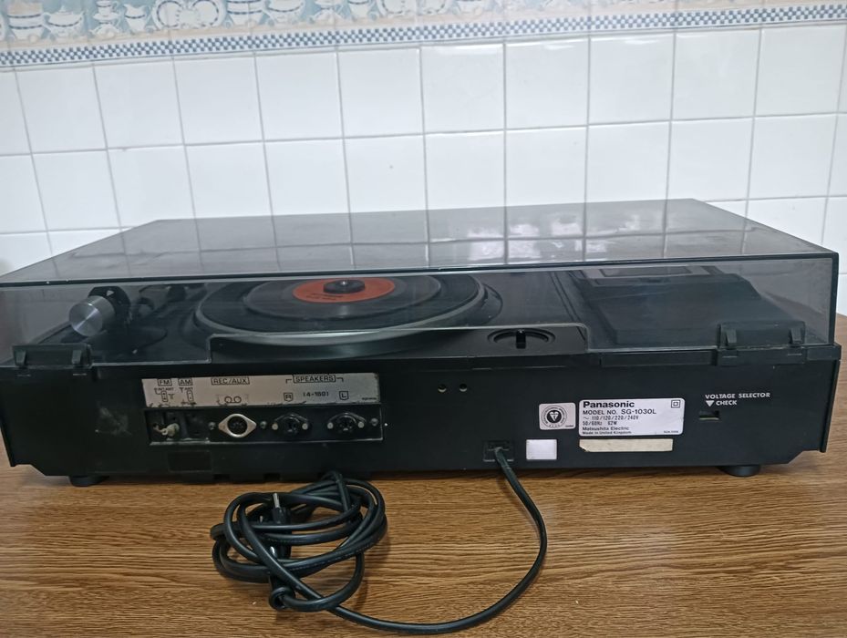 Gira-discos Panasonic SG-1030L
