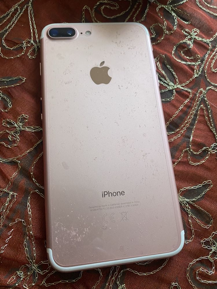 iPhone 7 Plus з коробкою, АКБ 77%