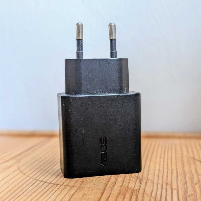 Carregador Computador ASUS USB charger 2A black W12-010N3B PC