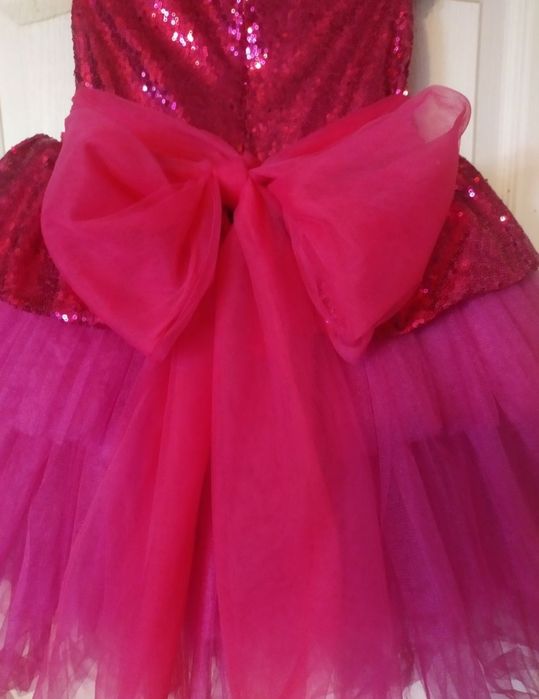 Святкова випускна рожева сукня, р.122