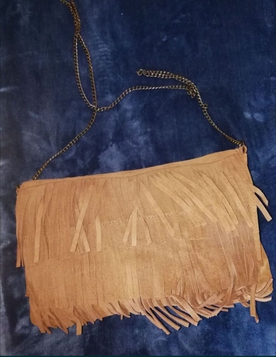 Clutch camel 100% pele com franjas