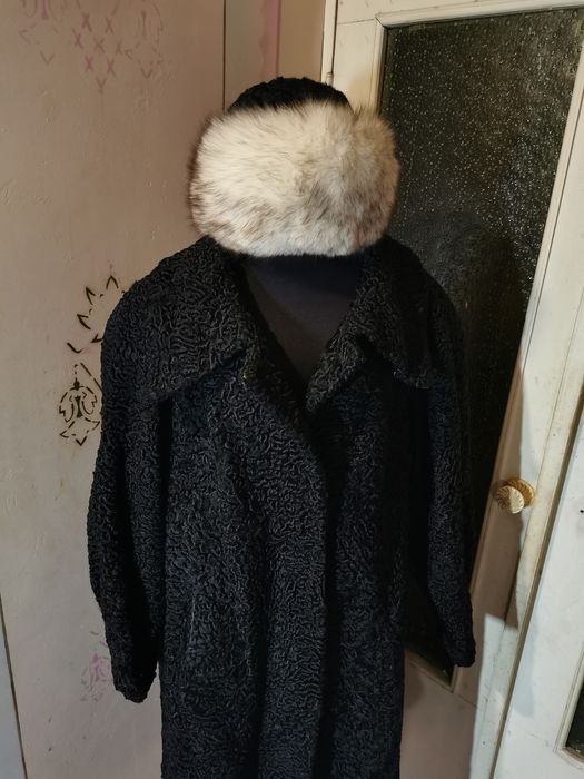 Продам шубу каракуль!