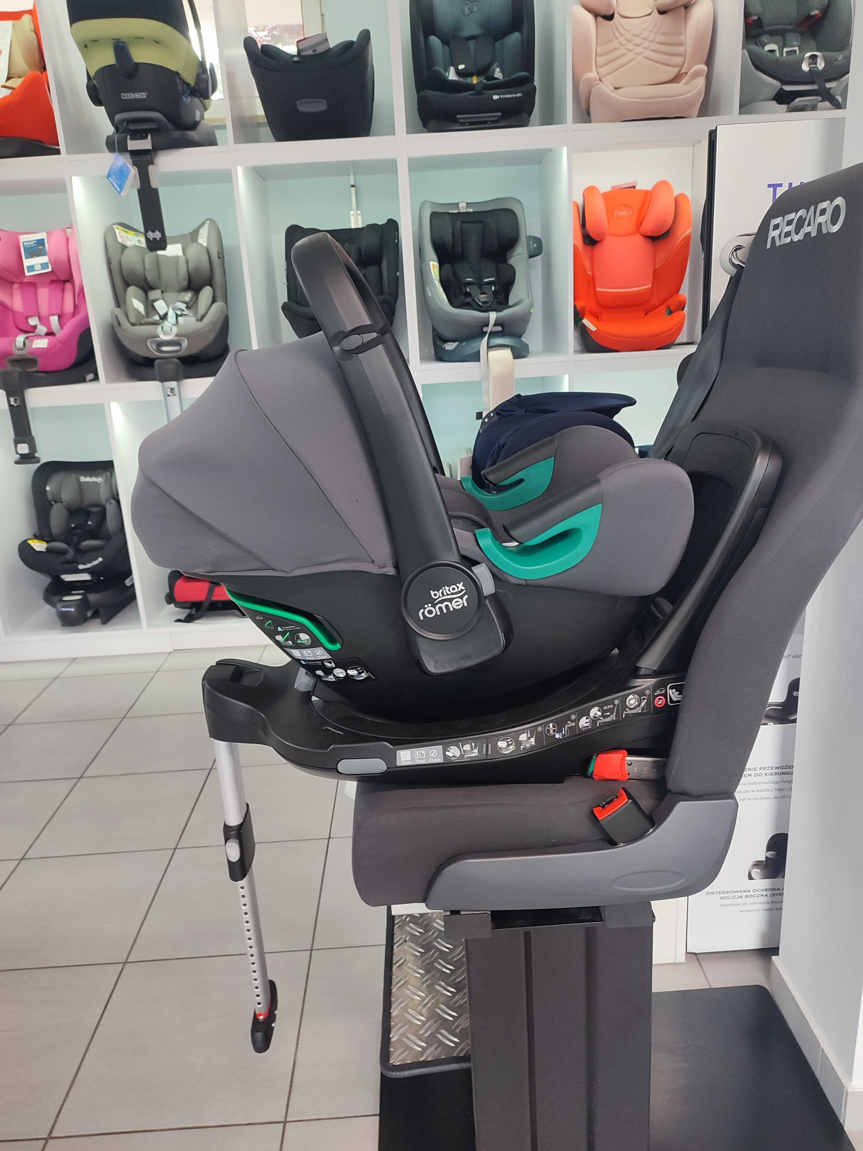 BRITAX ROEMER Baby-Safe 3 fotelik 0-13 kg z obrotową bazą ISOFIX