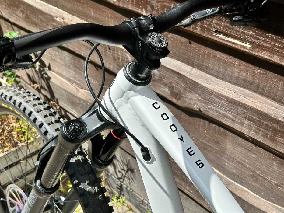 Кастомний двопідвіс