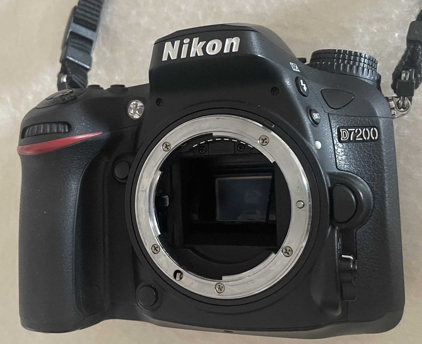 Nikon D7200 - Corpo