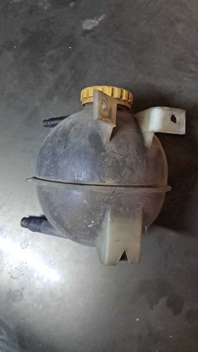Розширювальний бачок Опель