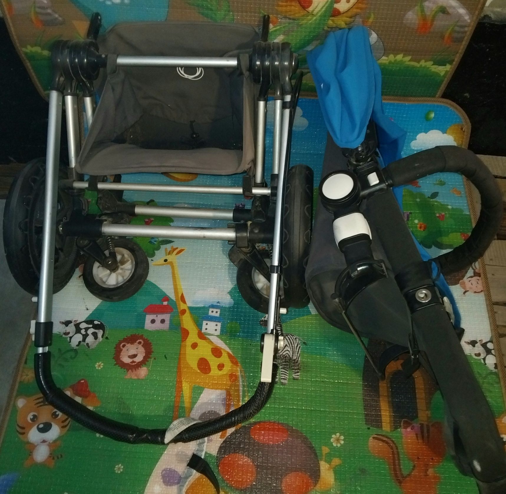 Продам детскую алюминевую коляску 2 блока bugaboo люлька+прогулка.